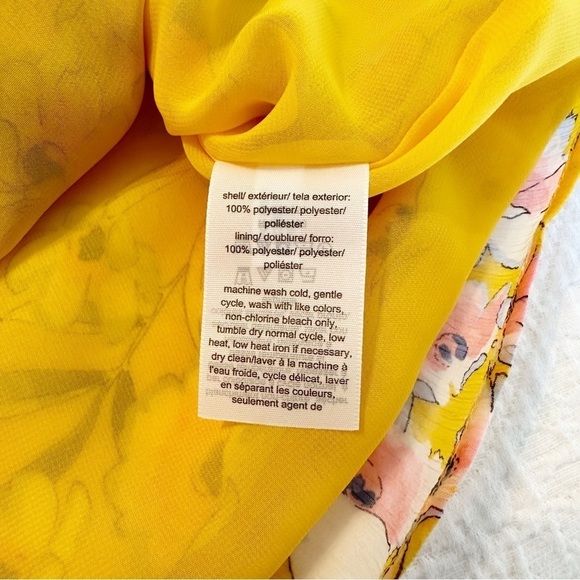 Tommy Hilfiger Pin Tuck Yellow Floral Blouse - Medium - Picture 8 of 16